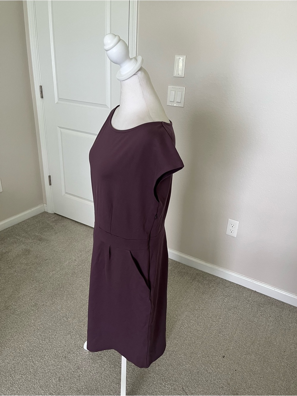 NWT Quince Ponte Cap-Sleeve Dress in Dark Orchid Purple Size Large - Picture 3 of 16
